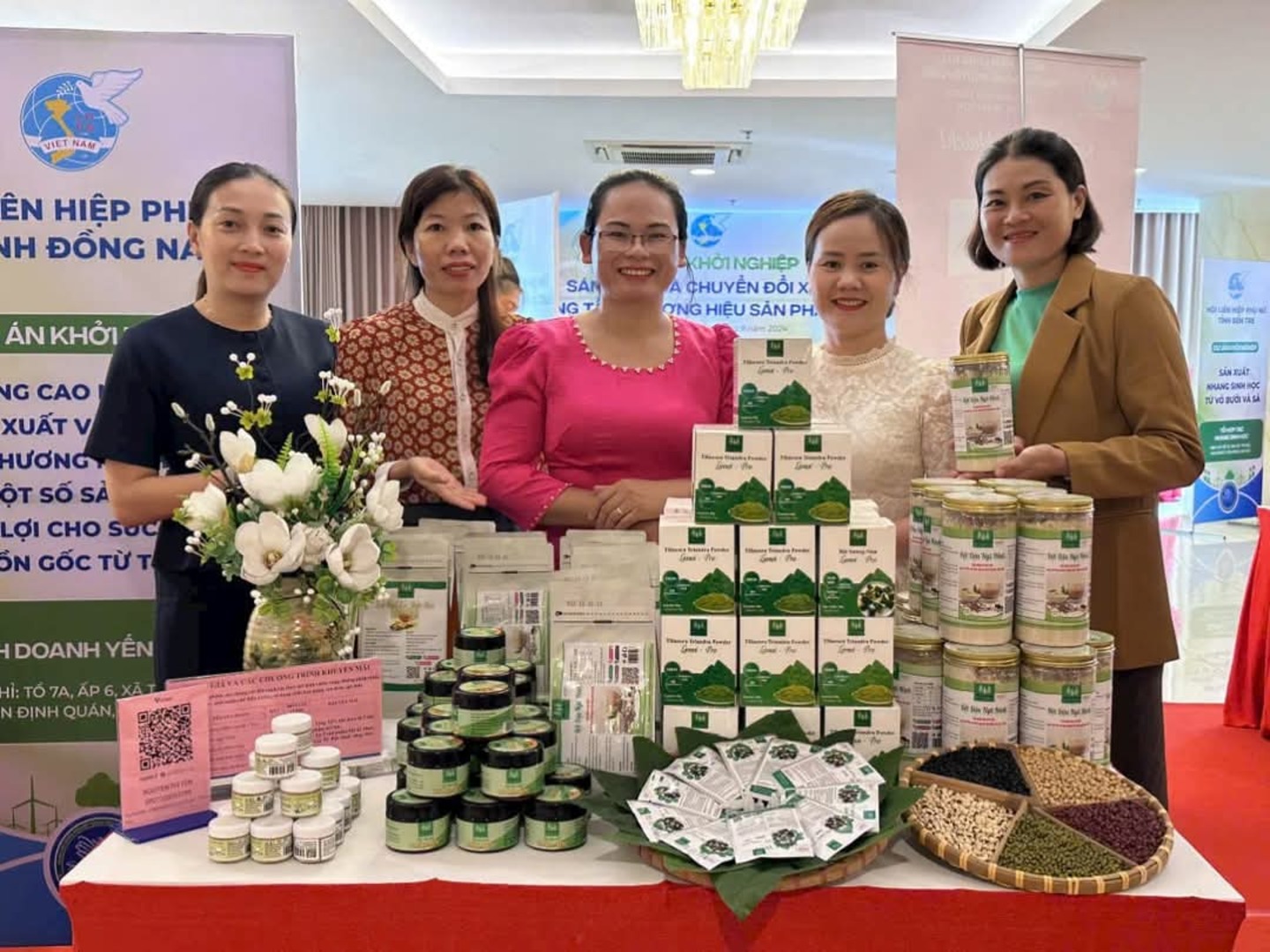 Chị Yến tham gia hội nghị 3